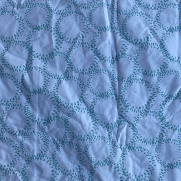 Room Essentials Dropped Circle Design Bed Pillow Cases - Picture 2 of 7